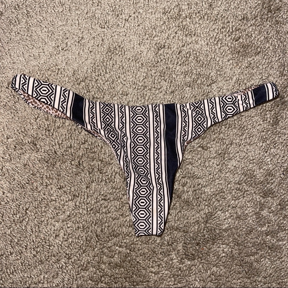Like new Acacia Swimwear XS bottoms